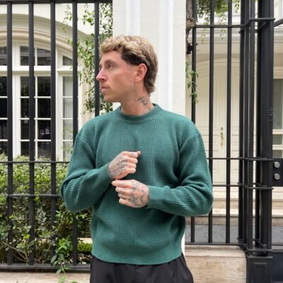 RIBBED KNIT SWEATER